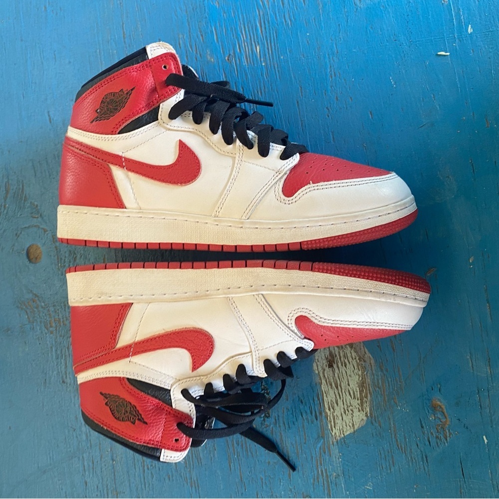Air Jordan Kids Sneakers Red and White Nike Retro 1 High